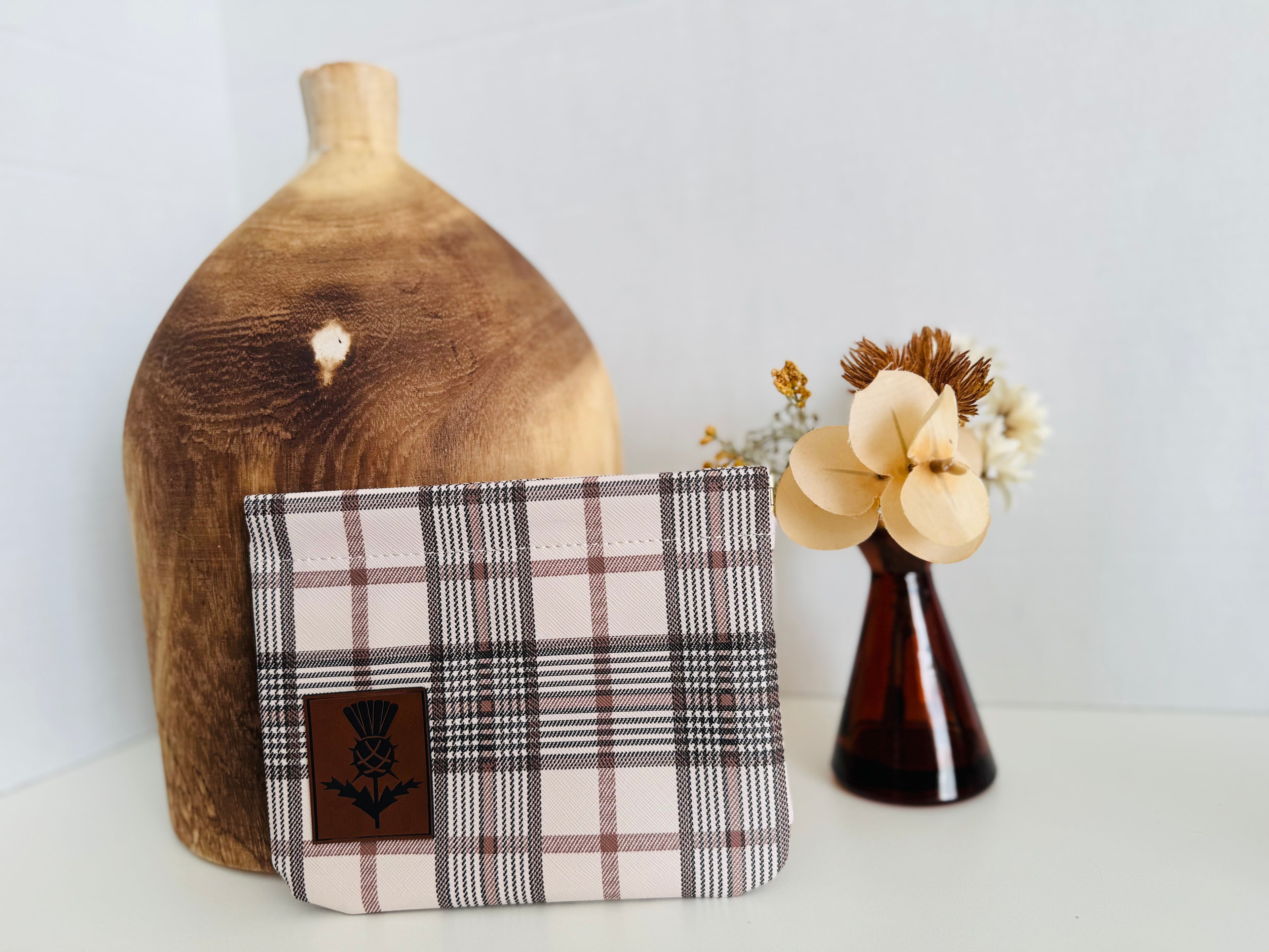 Thistle Plaid Magnetic Pouch